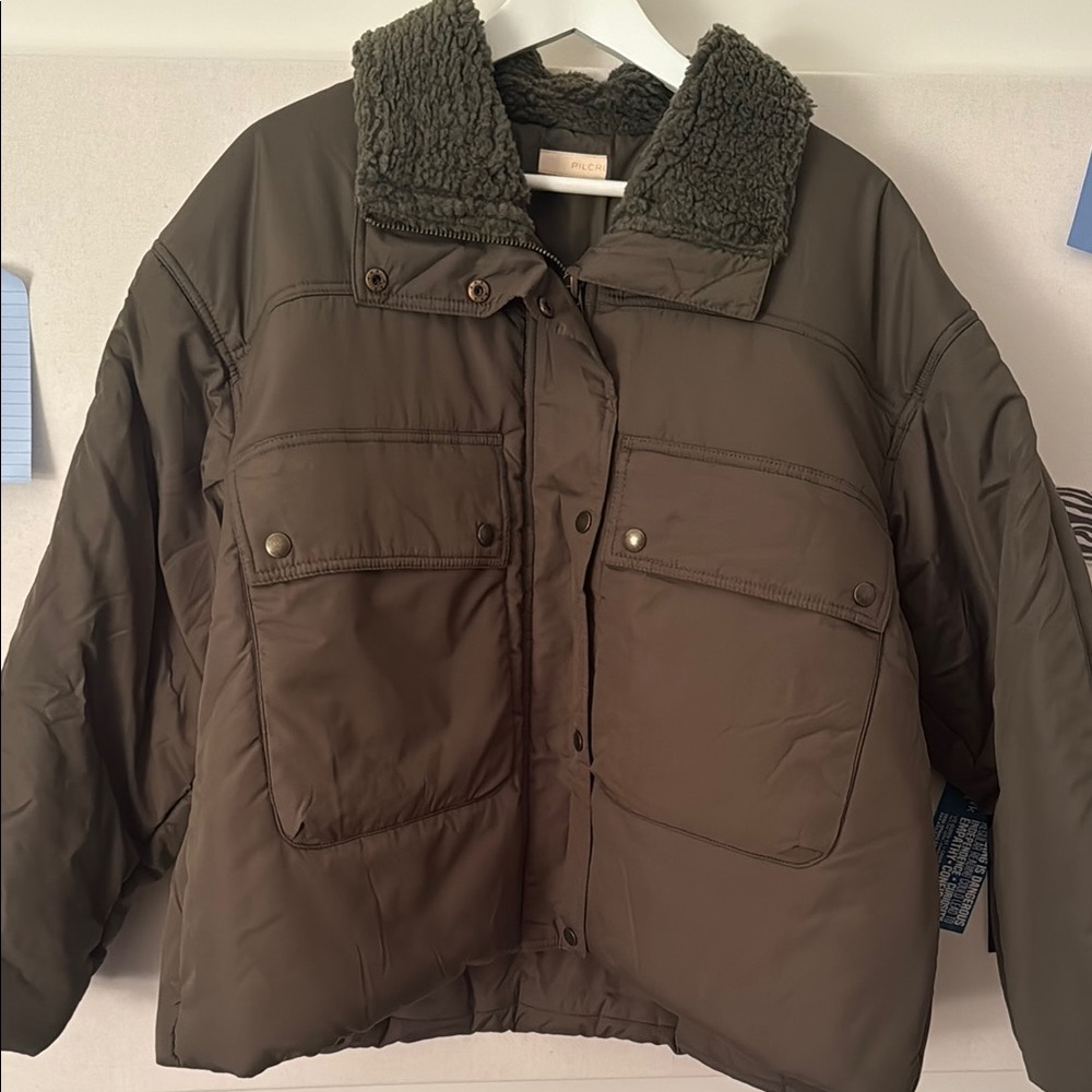 Anthropologie (Pilcro) Olive Green Puffer Jacket with Sherpa Collar (Size Large)